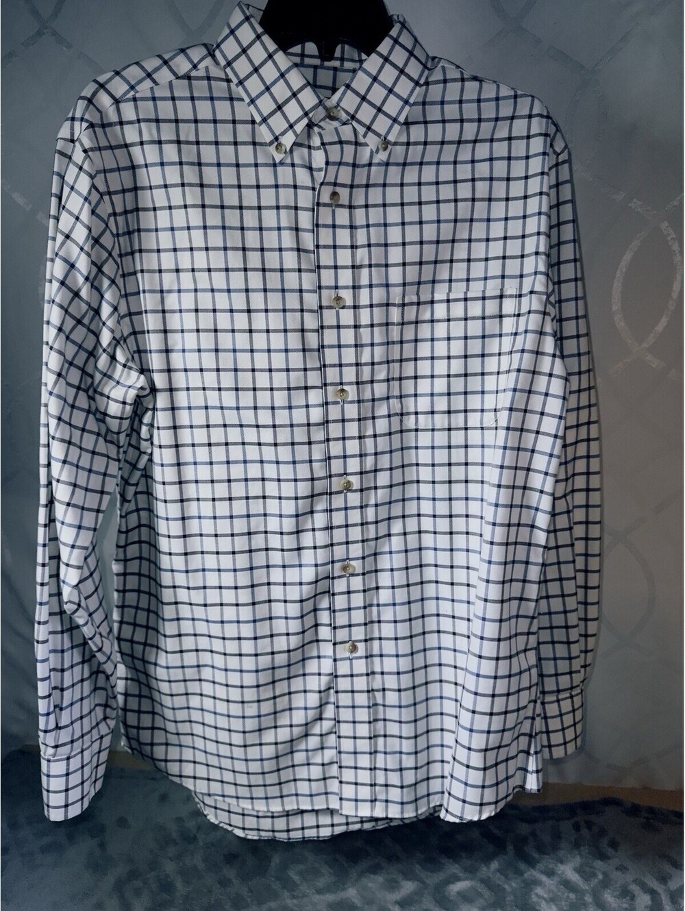 Jos A Bank Travelers Collection Long Sleeve Button Down Taylor Fit Size Medium